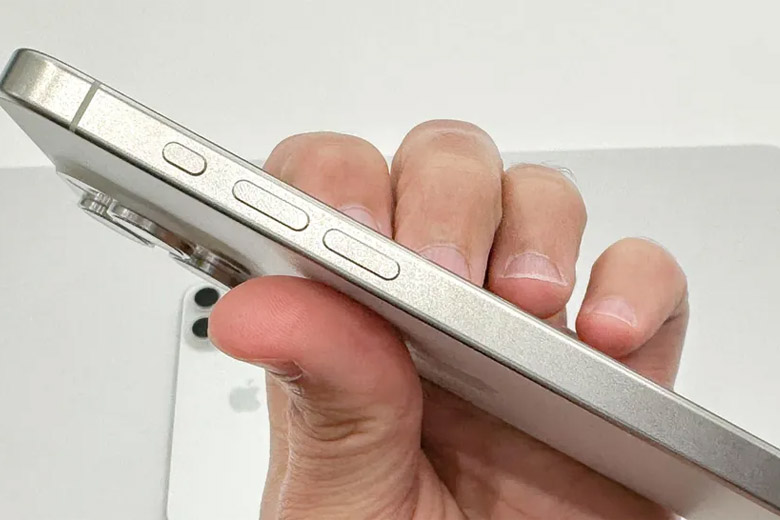 So sánh iPhone 15 Plus và iPhone 15 Pro: Khác biệt ở đâu?