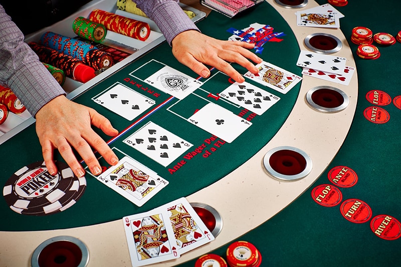 Texas Hold'em Poker - Các biến thể của Mười nghìn người yêu thích Poker