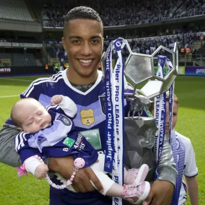 Youri Tielemans – Wiki, Tuổi, Chiều cao, Vợ, Giá trị tài sản ròng (Cập nhật tháng 10 năm 2023)