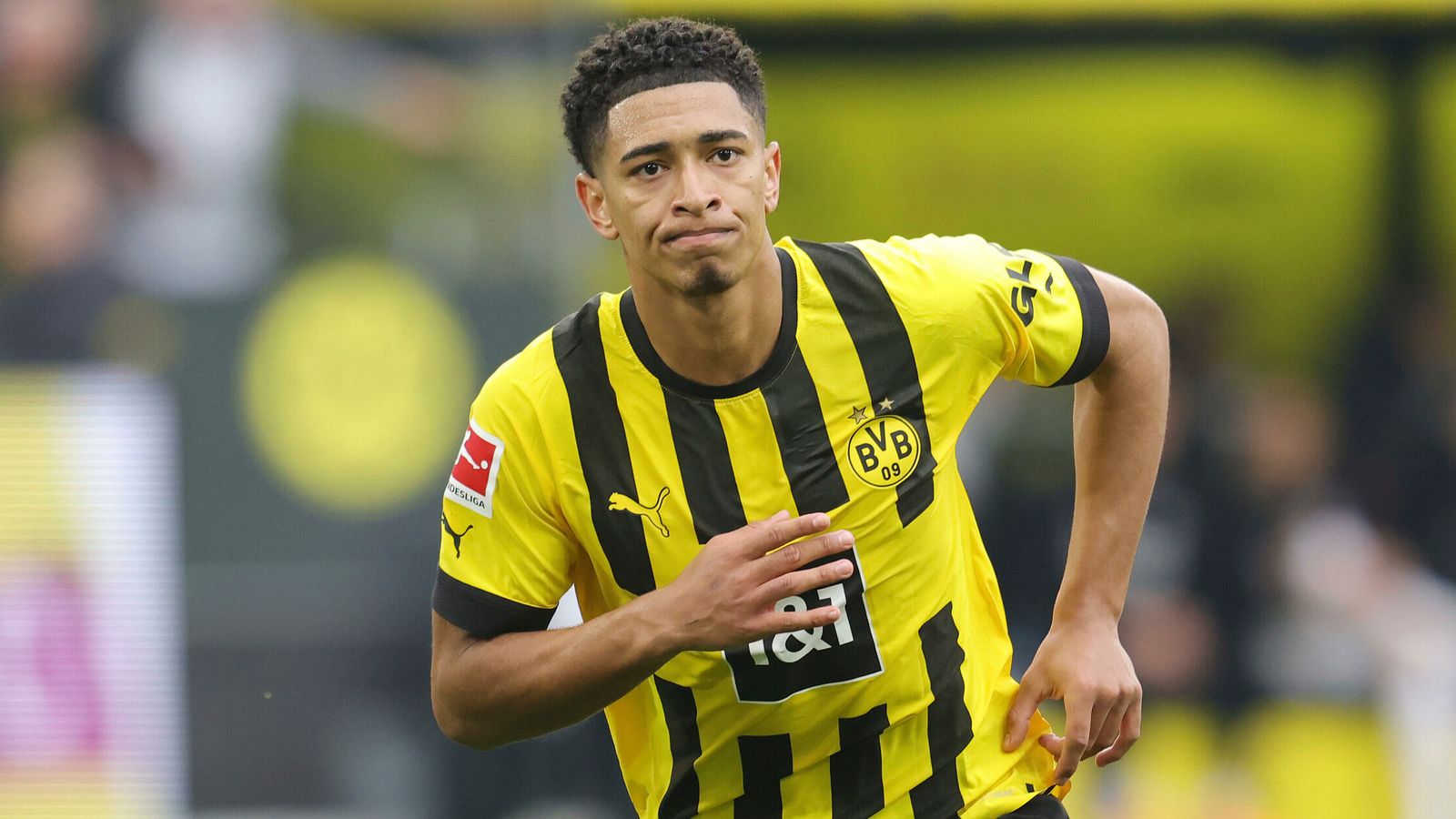 Jude Bellingham transfer: Real Madrid agree deal for England midfielder with Borussia Dortmund | Football News | Sky Sports