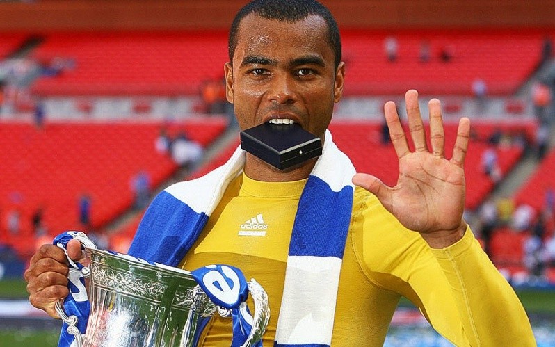 Ashley Cole: Tài năng lớn và kẻ phản trắc | Giáo dục Việt Nam