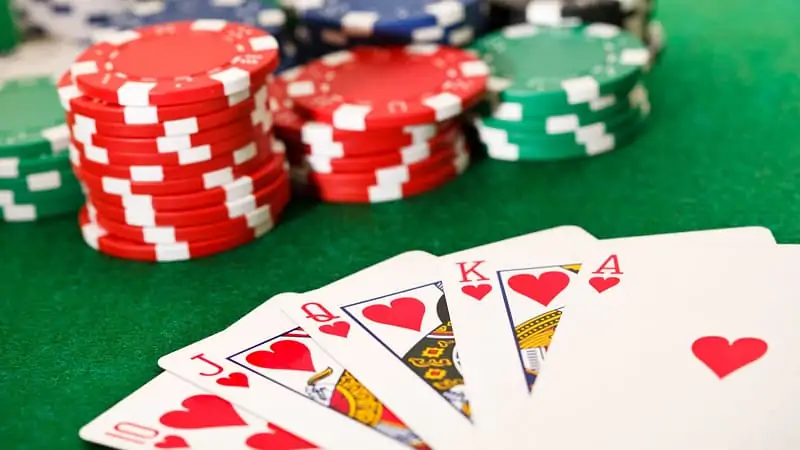 Luật chơi poker vẫn đứng đầu trên cổng thông tin trò chơi Topgamebai