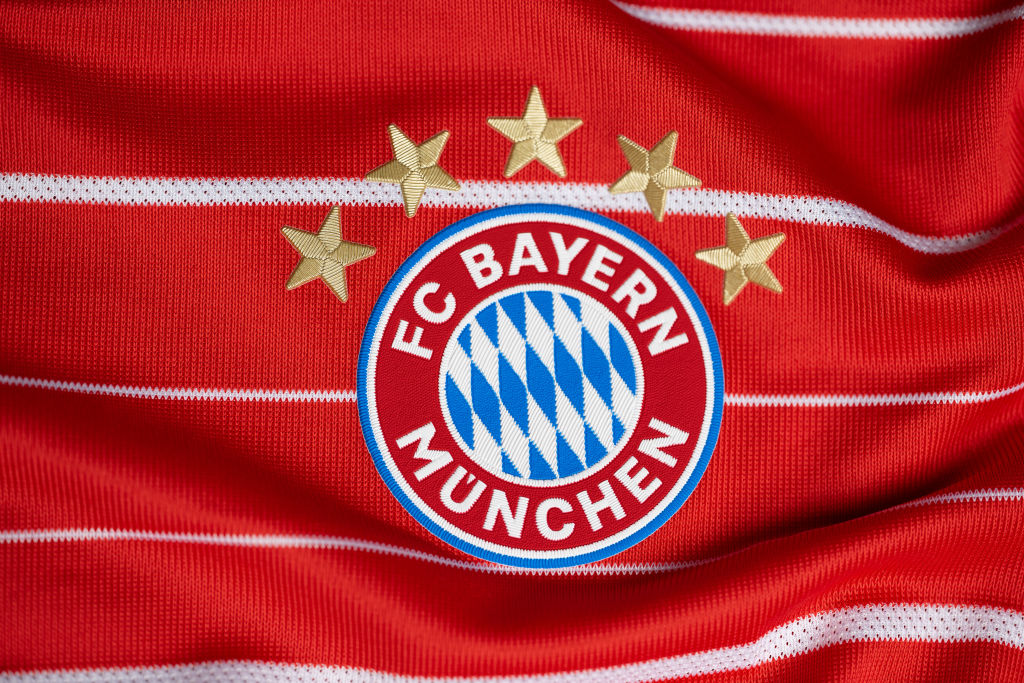 Tại sao Bayern Munich chỉ có 4 ngôi sao trên áo đấu dù đã 6 chức vô địch châu Âu và 30 chức vô địch Bundesliga | talkSPORT