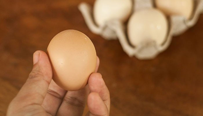 Cách chọn trứng gà tươi và sạch, đảm bảo vệ sinh