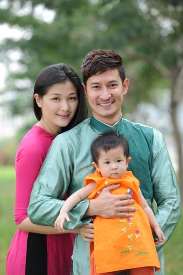 tiểu sử diễn viên Huy Khánh, chàng trai đa tình lần đầu trải lòng về cuộc sống hôn nhân với Á hậu - Sàn Diễn 24h - Cổng thông tin giải trí
