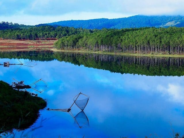 Hồ Tuyền Lâm Đà Lạt - Say đắm vẻ đẹp yên bình hiếm có - Vntrip.vn