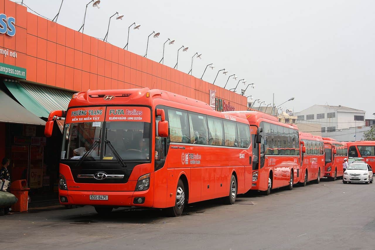 54 doanh nghiệp xe khách liên tỉnh đăng ký chạy lại từ ngày mai - Báo Người lao động